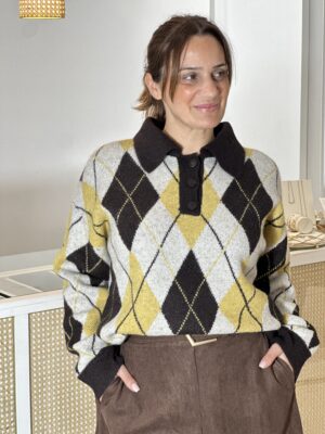 Polo Malha amarelo chocolate e pérola