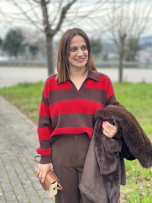 Polo Malha Listrado Vermelho e Chocolate